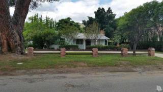 9825 Shoup Ave, Chatsworth, CA 91311-2739
