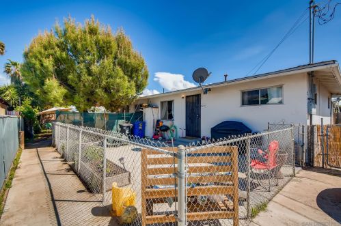 81 Oaklawn Ave, Chula Vista CA  91910-1330 exterior