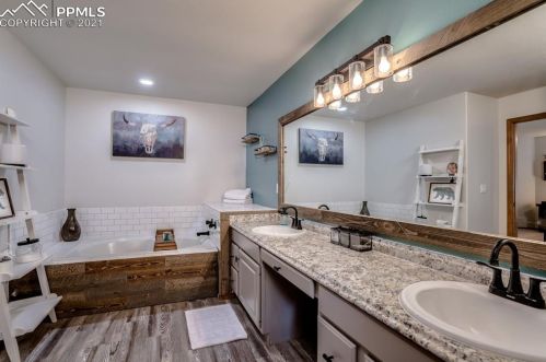 1148 Frst Hl Rd, Woodland Park CO 80863-1219 exterior