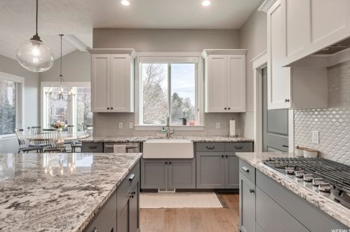 2712 Mt Jordan Rd, Sandy UT 84092-3380 exterior