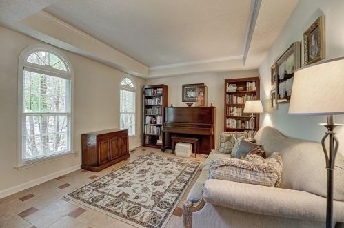 1805 Walker Ridge Dr, Marietta, GA 30064-4818