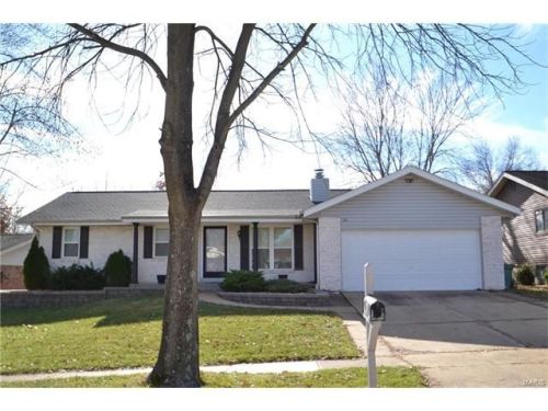 10 Hurstfield Ct, Fenton, MO 63026-3317