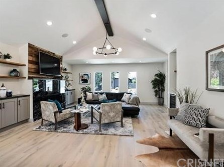 4931 Murietta Ave, Van Nuys CA  91423-1911 exterior