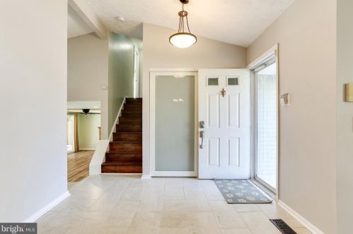 6820 Sewells Orchard Dr, Columbia, MD 21045-4487