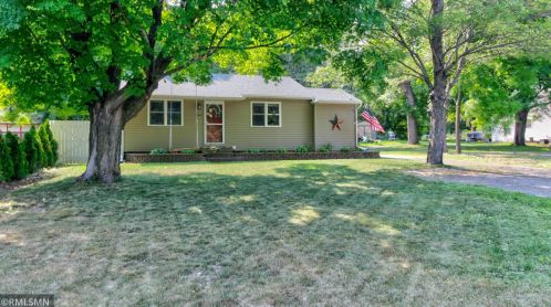 549 Folsom St, Palmdale, MN 55084-1117