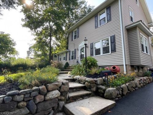 338 Fairmount Rd, Ridgewood, NJ 07450-1425