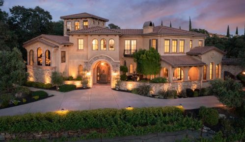 70 Powers Dr, Folsom, CA 95762-4493