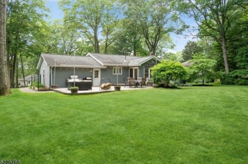 47 Beech Rd, Dover, NJ 07869-4508