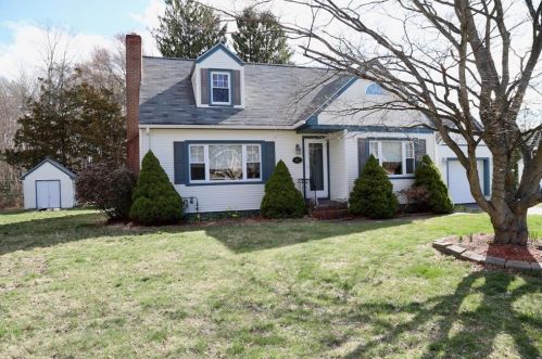 61 Boston St, Coventry, RI 02816-8114