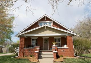 107 Jefferson St, Hillsboro, KS 67063-1644