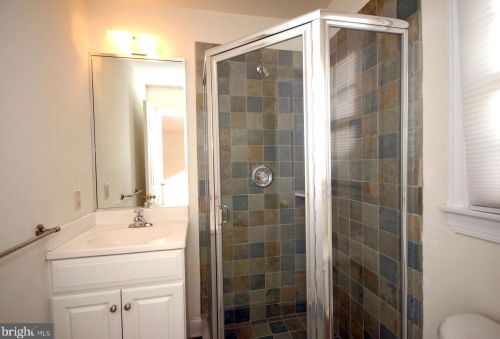 6 Torrey Ln, Princeton NJ 08542-3231 exterior