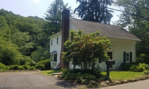78 Gristmill Rd, Dover, NJ 07869-2203
