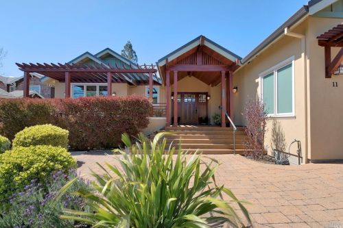 11 Laurel Grove Ave, San Rafael, CA 94904-1517