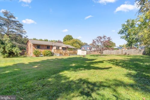 15617 Allnutt Ln, Burtonsville, MD 20866-1401