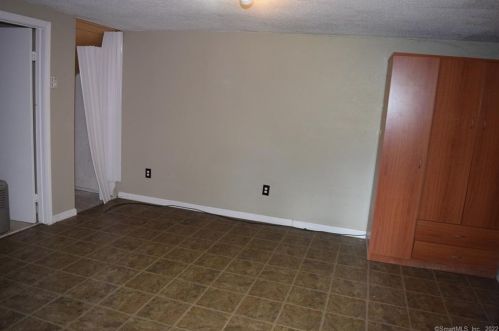 21 Oak Avenue Ext, Torrington CT  06790-6556 exterior