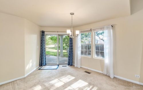 1276 Clare Ct, Carol Stream IL  60188-6011 exterior