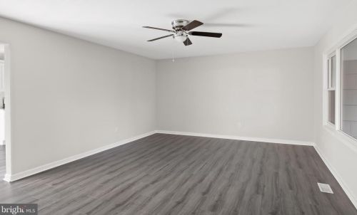 14 Gardenbrook Ln, Willingboro, NJ 08046-3010