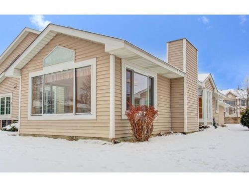 1960 Granite Ave, Saint Paul MN  55128-3806 exterior