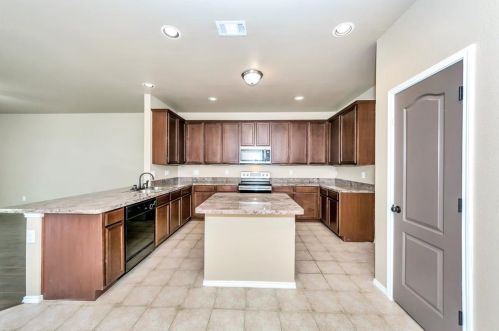 4912 Blue Top Dr, Fort Worth TX  76179-4371 exterior