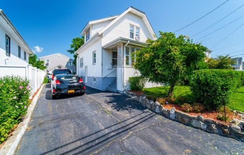 23 Spruce St, Norwalk, CT 06850-3612