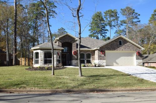 2-15 Dahlia Rd, Huntsville, TX 77320-0745