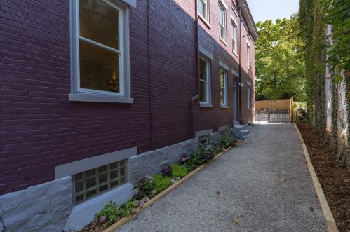 2612 Hemlock St, Cincinnati OH  45206-1608 exterior