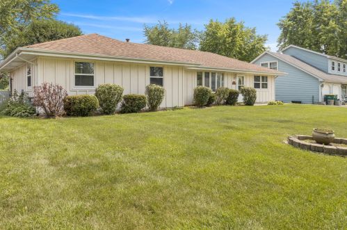 3651 Jonathan Simpson Dr, Joliet, IL 60431-8709