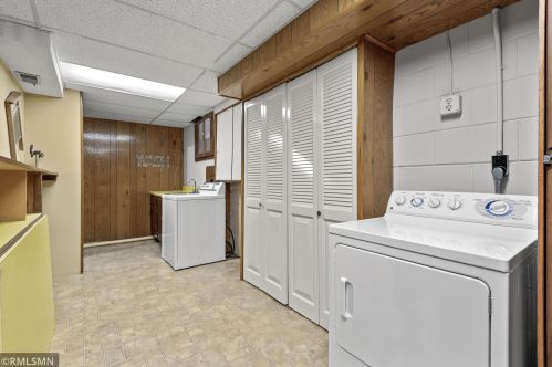 789 Heather Dr, Saint Paul MN  55126-3117 exterior