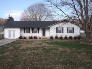 1115 Mayfair Ave, Jasper, TN 37347-2836