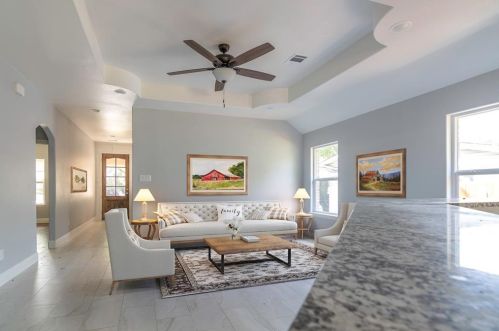 709 Winnie St, Fort Worth, TX 76112-6332