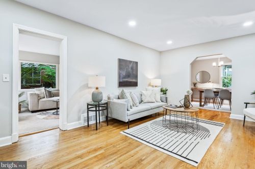 305 Melbourne Ave, Silver Spring MD 20901-2818 exterior