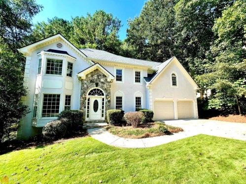 812 Bermuda Run, Holly Springs, GA 30189-6131