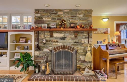 2078 Jarvis Rd, Lancaster PA  17601-6026 exterior