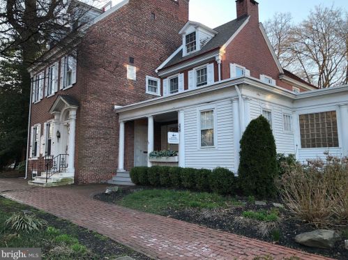 255 Kings Hwy, Haddonfield NJ 08033-1981 exterior