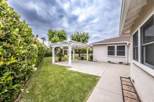 239 Evelyn Dr, Anaheim CA  92805-3419 exterior