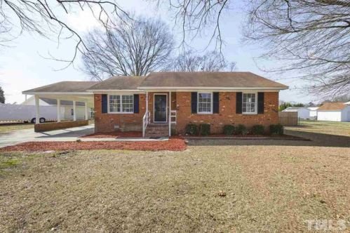 103 Celeste Cir, Erwin, NC 28339-2902
