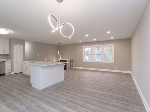 317 Round Hill Ct, Lemont IL  60440-2123 exterior