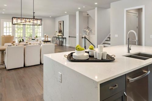 4035 Haverhill Dr, Atlanta GA  30342-3881 exterior