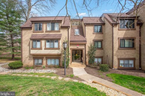 1655 Parkcrest Cir, Herndon, VA 20190-4943