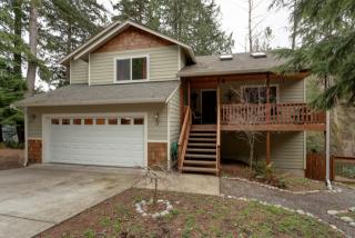 3 Lost Lake Ln, Bellingham, WA 98229-7631