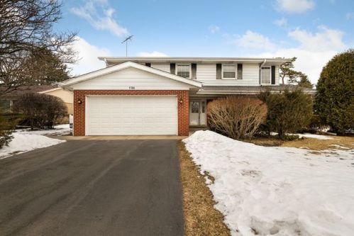 1700 Clavinia Ave, Bannockburn, IL 60015-3916