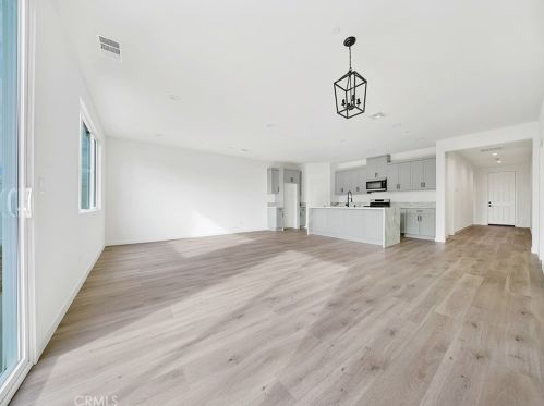 10691 Brookfield Dr, Riverside CA  92505-3961 exterior