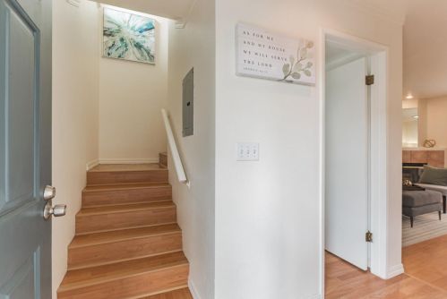 20153 Forest Ave, Hayward, CA 94546-4571