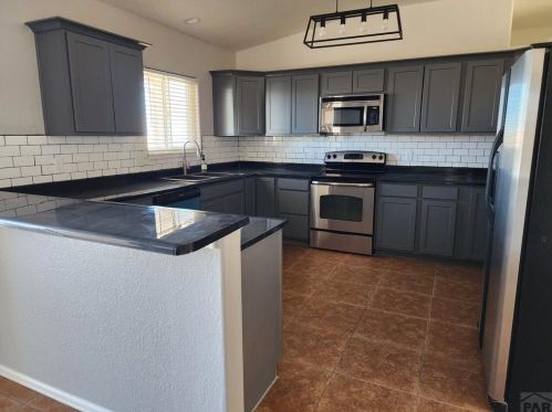 281 Bywood Dr, Pueblo CO  81007-1488 exterior