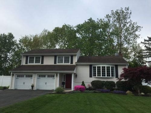 129 Merritt Dr, Oradell, NJ 07649-1822