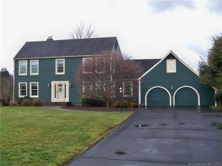 15 Rolling Meadow Dr, Wallingford, CT 06492-2569
