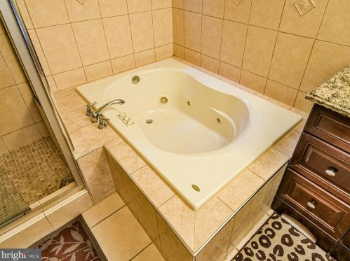 621 Greenbrier Dr, Silver Spring MD 20910-4230 exterior