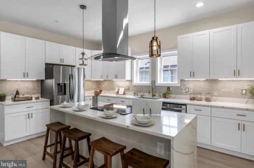 805 Colby Ave, Silver Spring MD 20912-5849 exterior