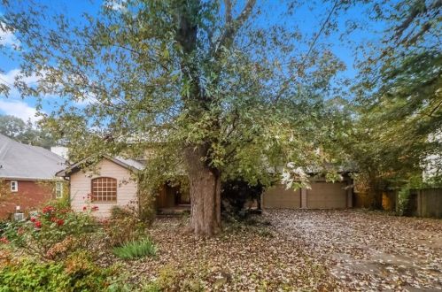 3467 Fox Hollow Dr, Marietta, GA 30068-2404