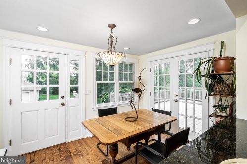 8 Princeton Ave, Princeton NJ  08540-5236 exterior